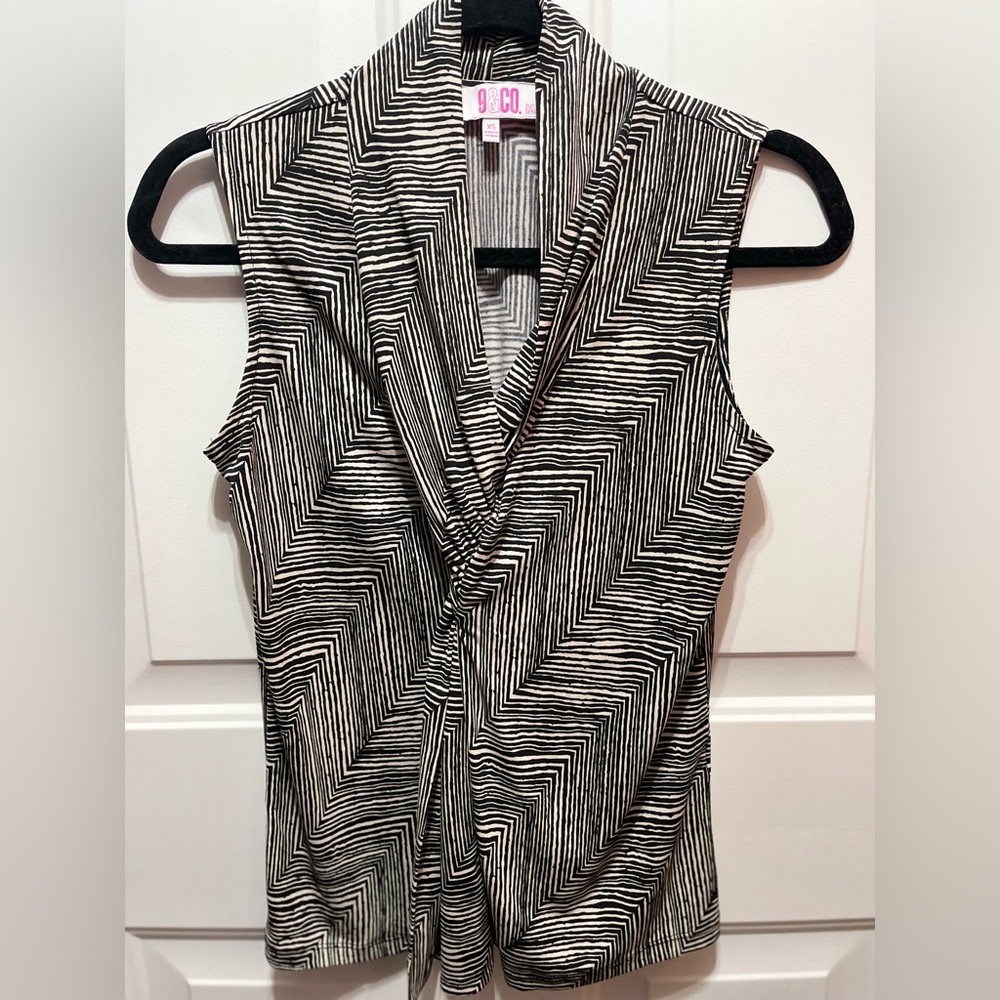 9&CO. Black and tan illusion twist neck and wrap. Size XS - Picture 1 of 3